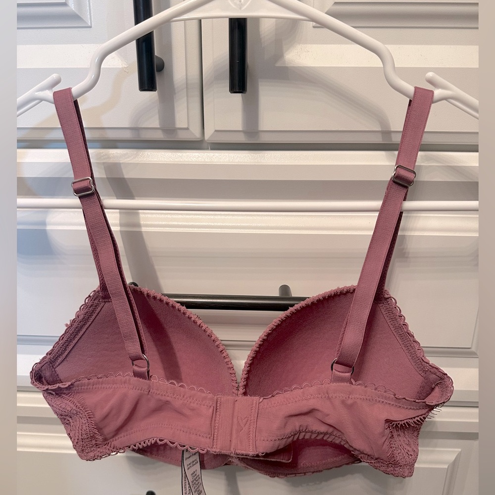 Like New! Pink Victoria’s Secret Dream Angels Demi Bra 32DD - Picture 2 of 3